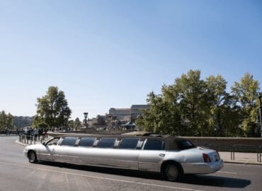 #1 Best Limo Service Chicago In 2025