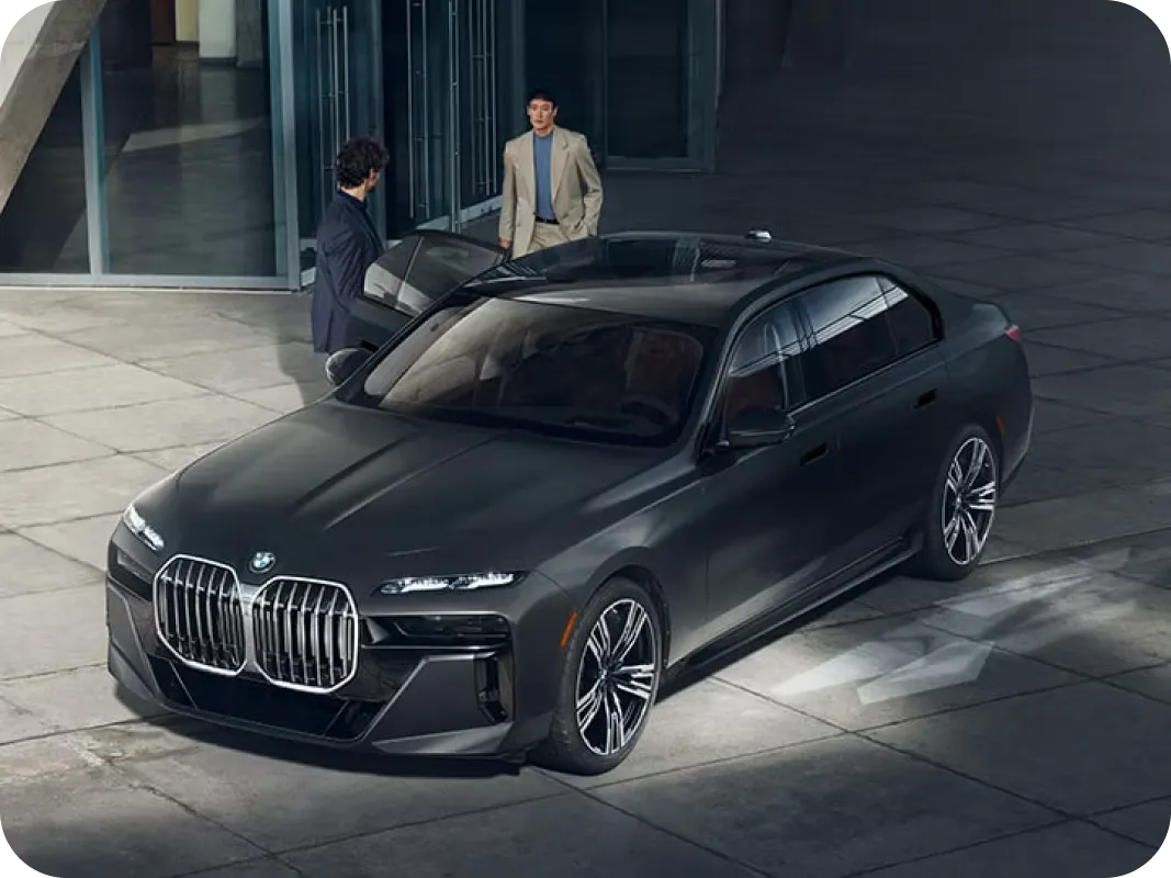 BMW 750I 58 BMW 750i black luxury sedan ready for VIP airport pickup in Chicago